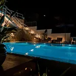 Cosy Loft W Private Pool & Patio