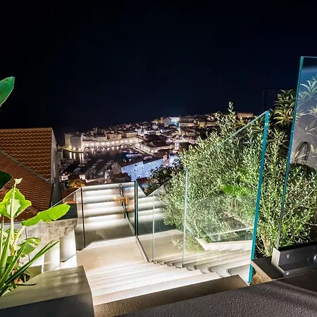 Cosy Loft W Private Pool & Patio דירה