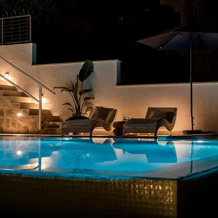 Apartment Cosy Loft W Private Pool & Patio