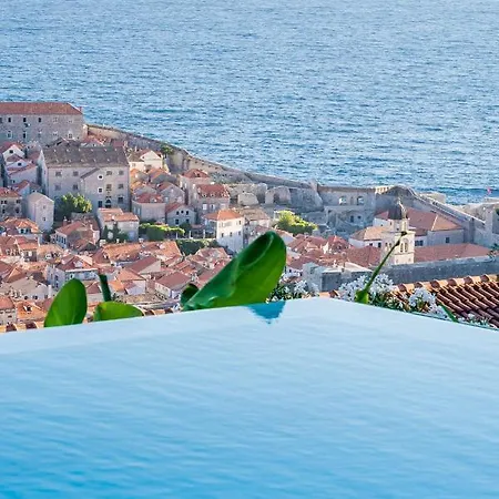 Cosy Loft W Private Pool & Patio *