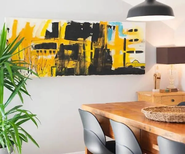 Cosy Loft W Private Pool & Patio