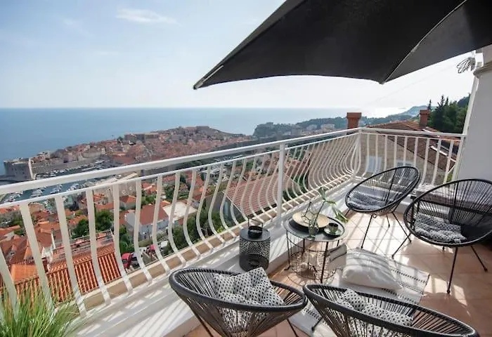 Апартаменты Cosy Loft W Private Pool & Patio