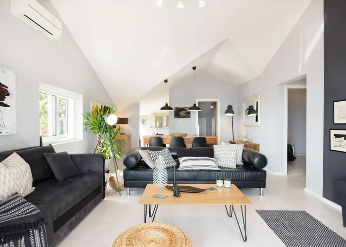 Апартаменты Cosy Loft W Private Pool & Patio *