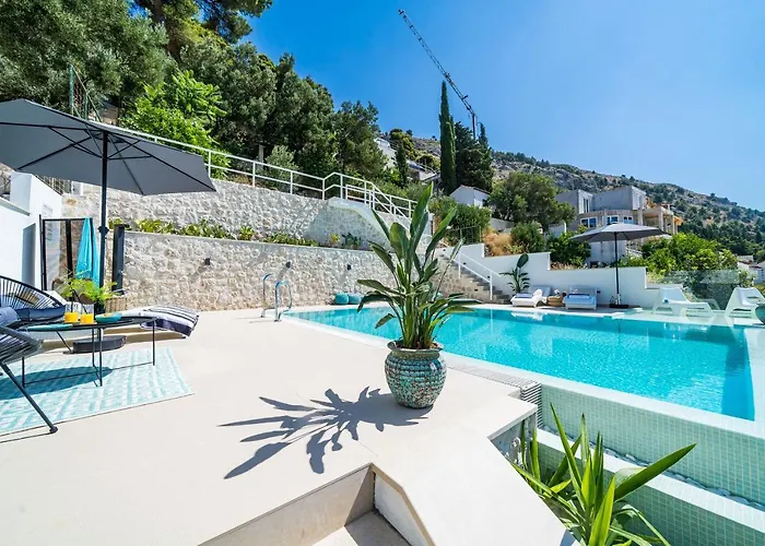 Apartment Cosy Loft W Private Pool & Patio *