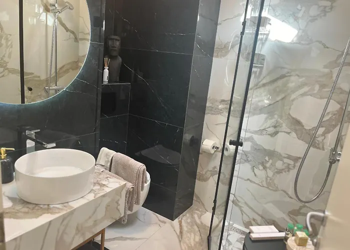 Apartment Cosy Loft W Private Pool & Patio *